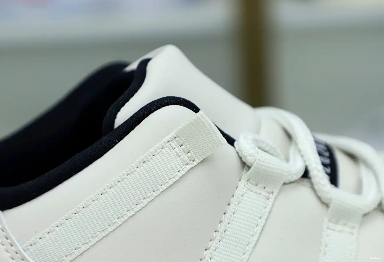 LIGHT SNAKESKIN 11 BONE LOW AIR JORDAN 0703